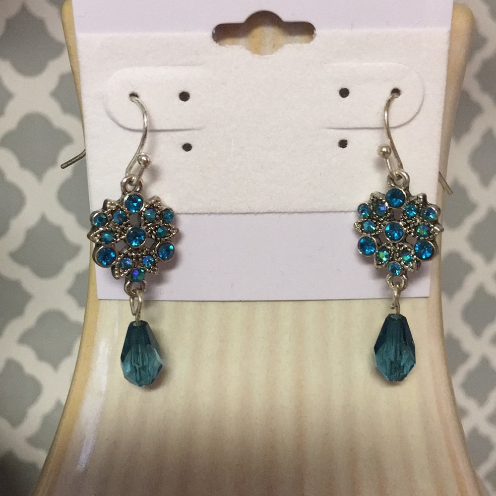 🔴 3 for $25 🔴 Tanzanite Earrings